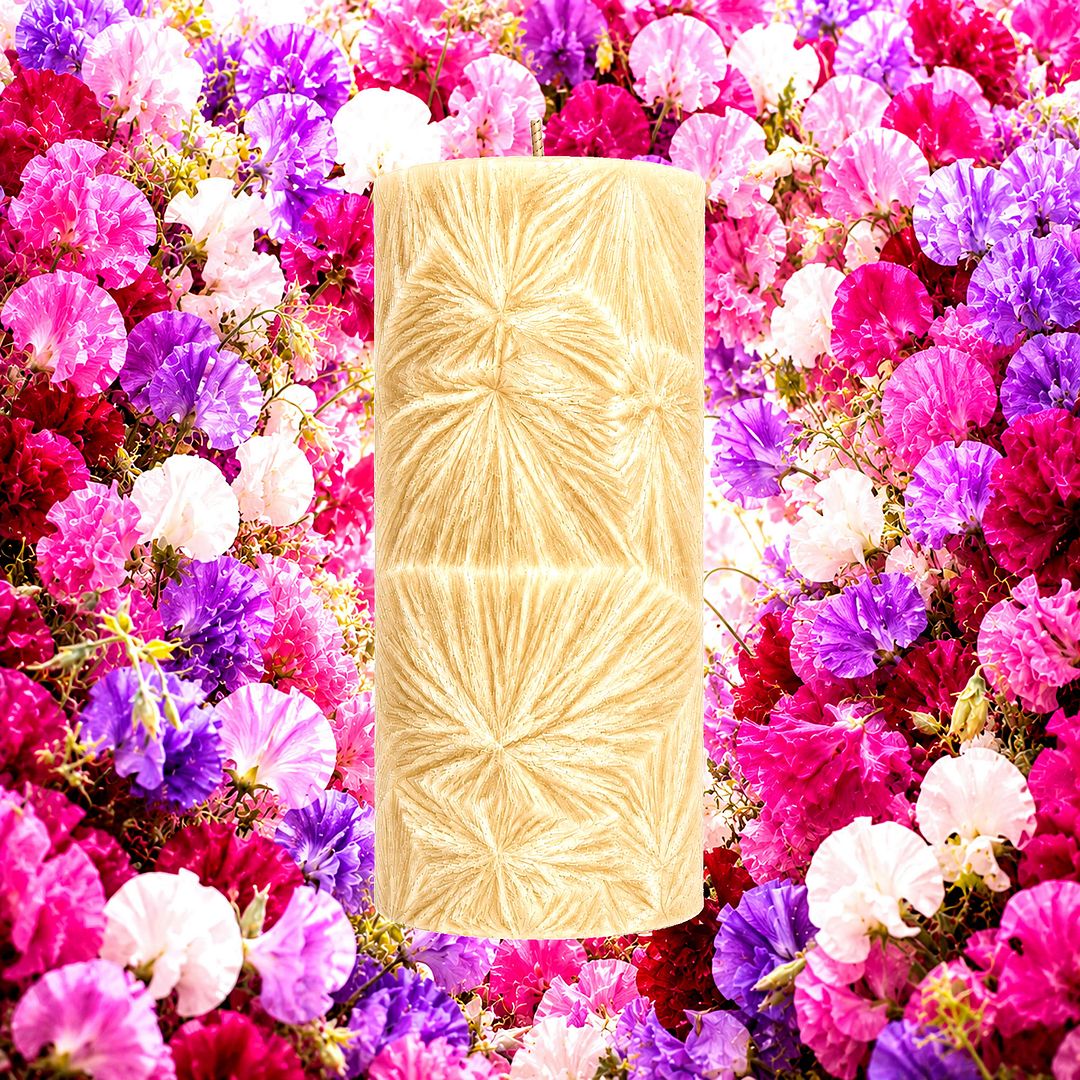 Sweet Pea plant based Pillar Candle – vegan, cruelty-free featuring a fresh floral sweet pea bouquet and gentle fruity notes, handmade in Australia.
