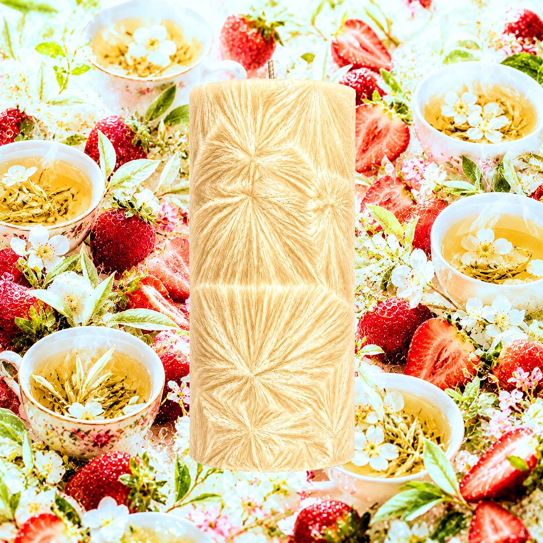 White Tea & Strawberries plant based Pillar Candle – vegan, cruelty-free featuring juicy strawberries and sweet white tea, handmade in Australia.