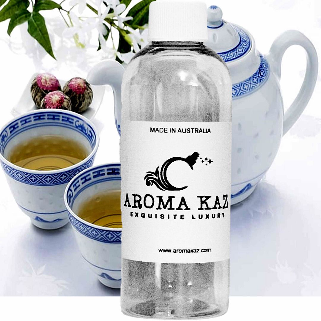 White Tea Vegan candle and soap making fragrance oil, cruelty-free and made in Australia. Ideal for DIY crafts, candles, soaps, bath body and home fragrance projects.