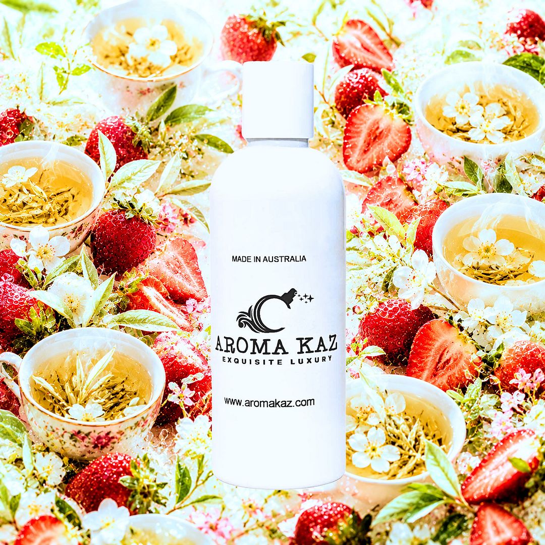 White Tea & Strawberries Body Wash Shower Gel – vegan, cruelty-free featuring juicy strawberries and sweet white tea, handmade in Australia.